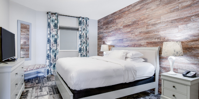 Oceanfront One Bedroom King Suite